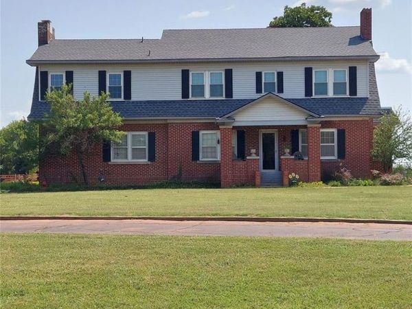 2121 W 15th Street, Chandler, OK 74834