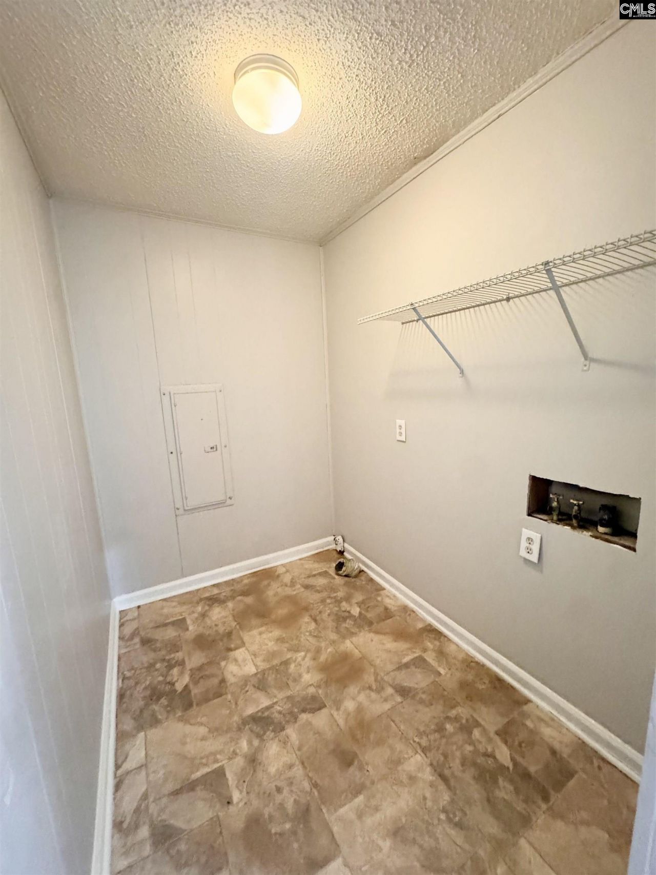 440 Woodcrest Drive Photo 11