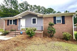 440 Woodcrest Drive photo 4