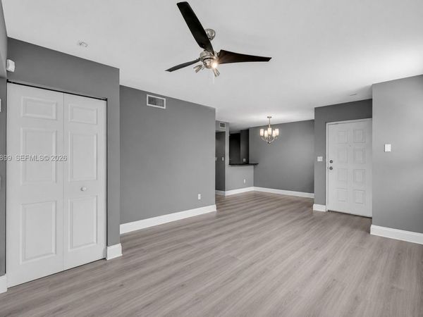2881 N Oakland Forest Dr , Unit 112, Oakland Park, FL 33309