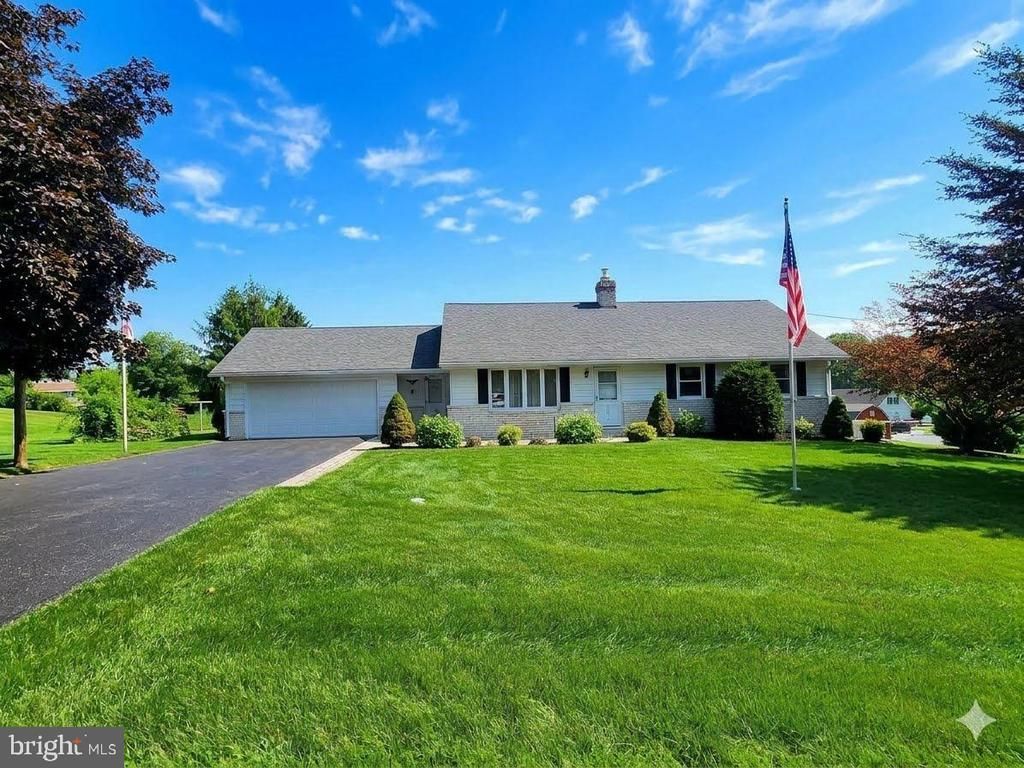 134 MEADOW LANE, ABBOTTSTOWN, PA 17301