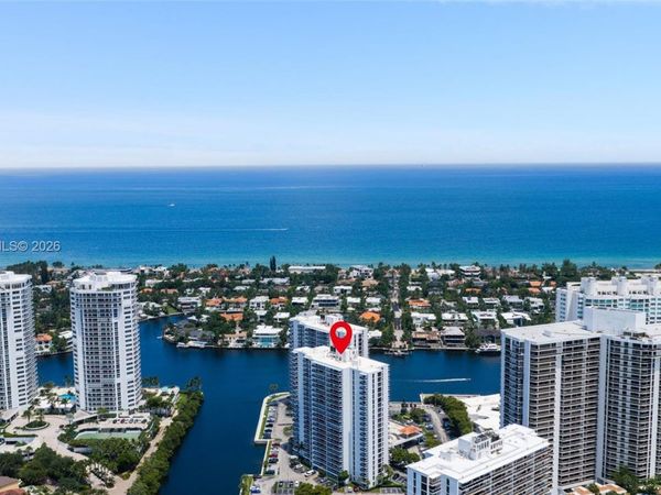 20505 E Country Club Dr , Unit 2132, Aventura, FL 33180