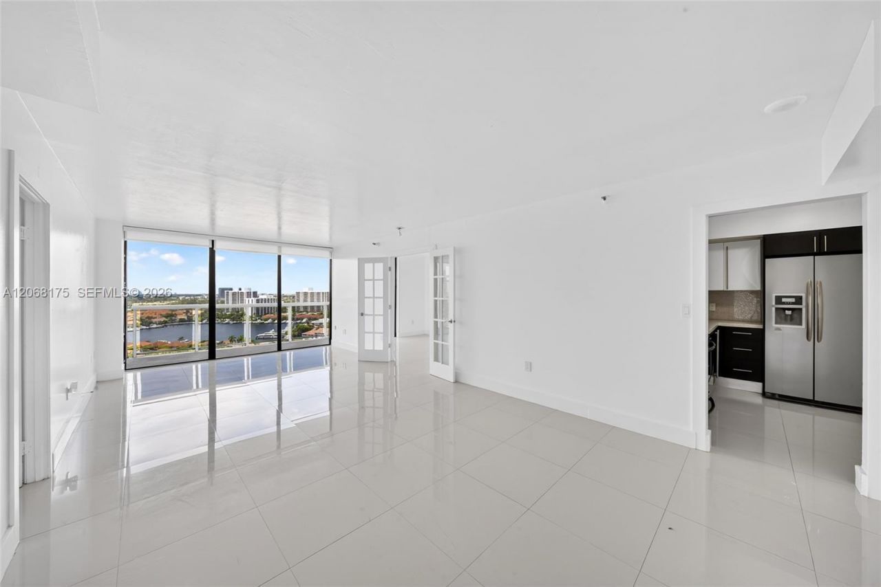 20505 E Country Club Dr, Unit 2132, Aventura, FL 33180 Photo