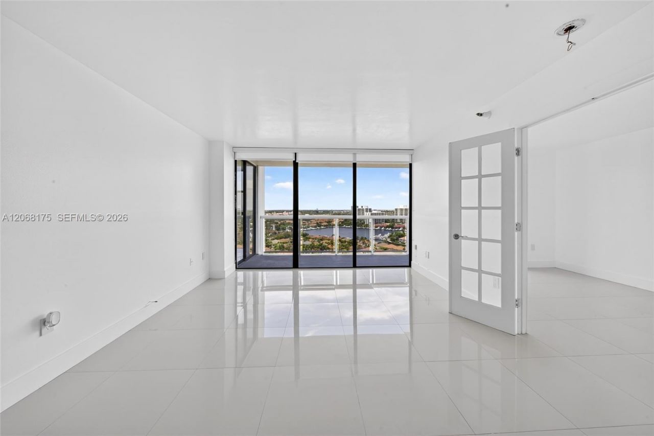 20505 E Country Club Dr, Unit 2132, Aventura, FL 33180 Photo