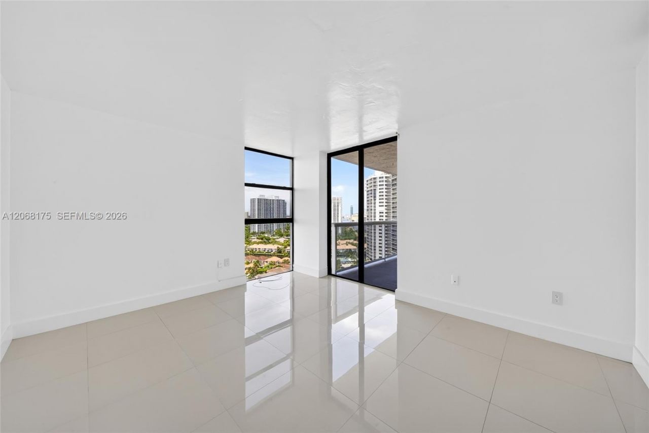 20505 E Country Club Dr, Unit 2132, Aventura, FL 33180 Photo
