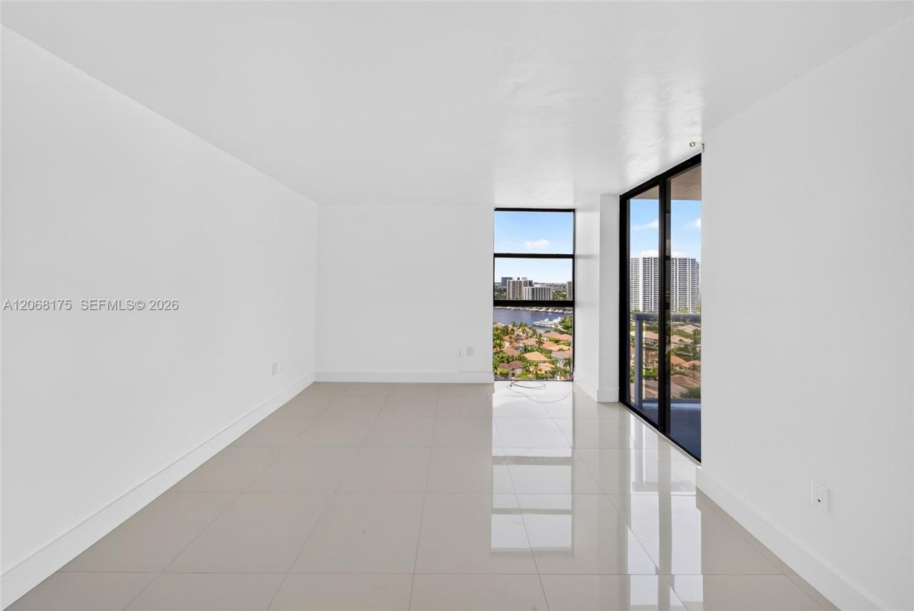 20505 E Country Club Dr, Unit 2132, Aventura, FL 33180 Photo