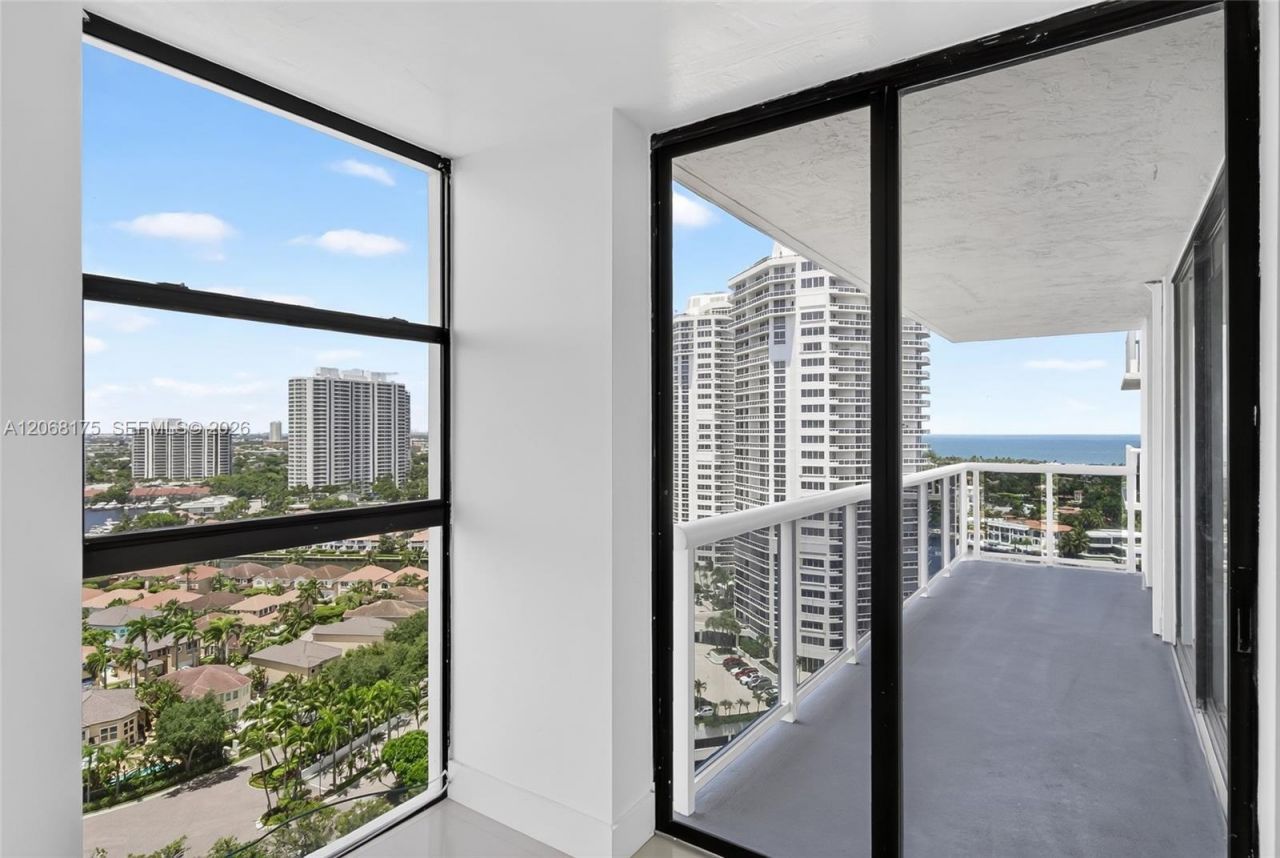 20505 E Country Club Dr, Unit 2132, Aventura, FL 33180 Photo