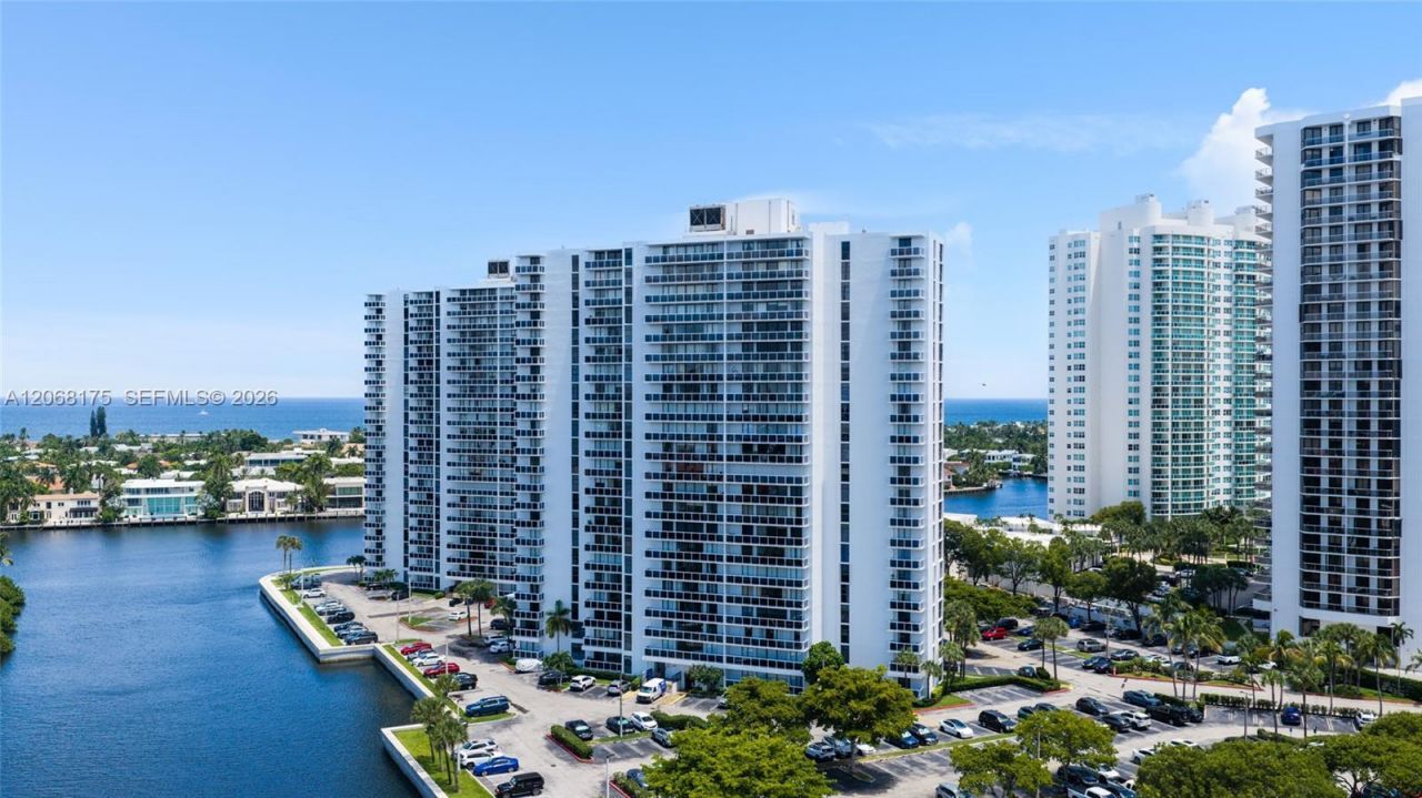 20505 E Country Club Dr, Unit 2132, Aventura, FL 33180 Photo