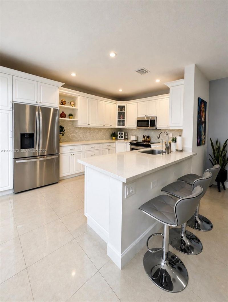 1135 Cherrypalm Ln , Hollywood, FL 33019 Photo