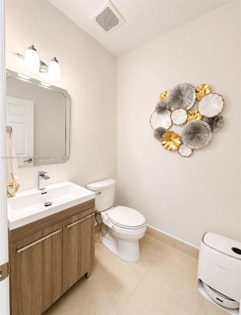 1135 Cherrypalm Ln , Hollywood, FL 33019 Photo