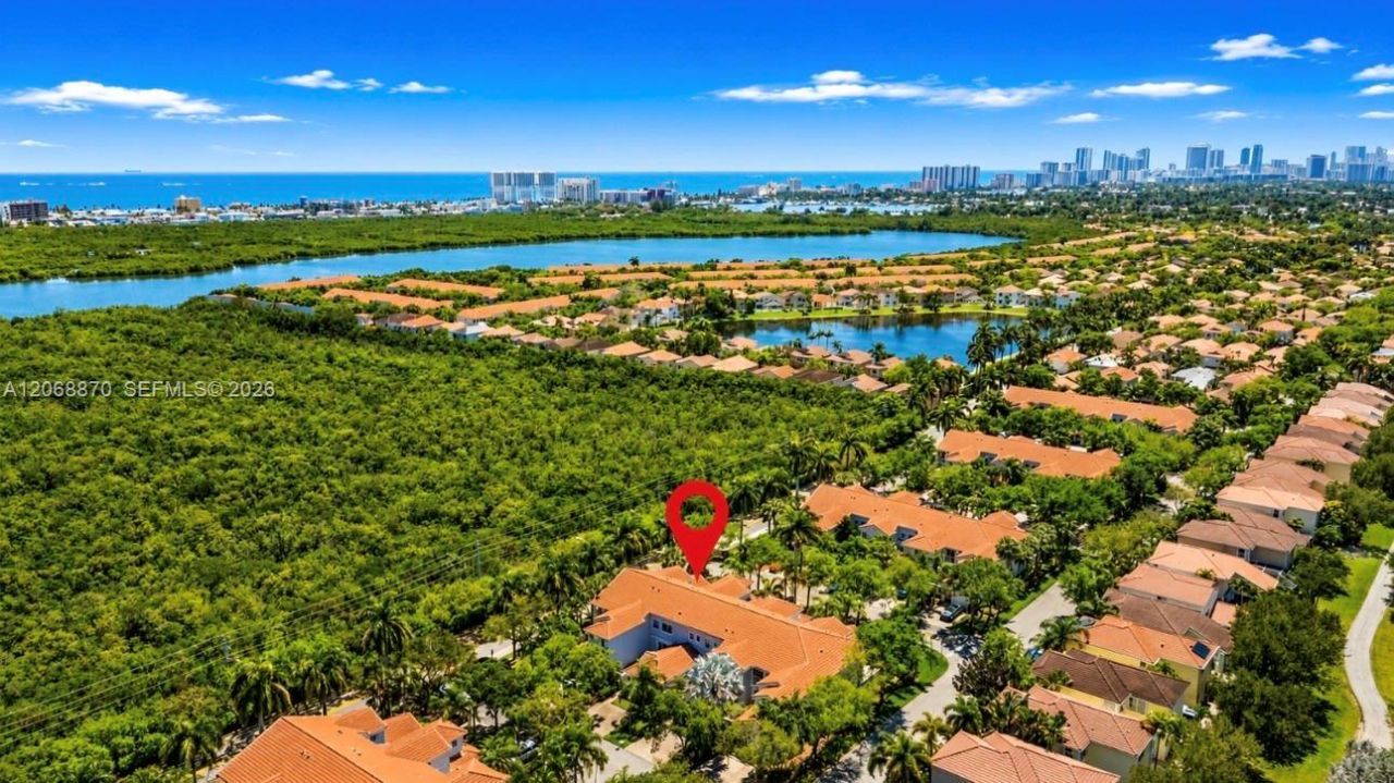 1135 Cherrypalm Ln , Hollywood, FL 33019 Photo