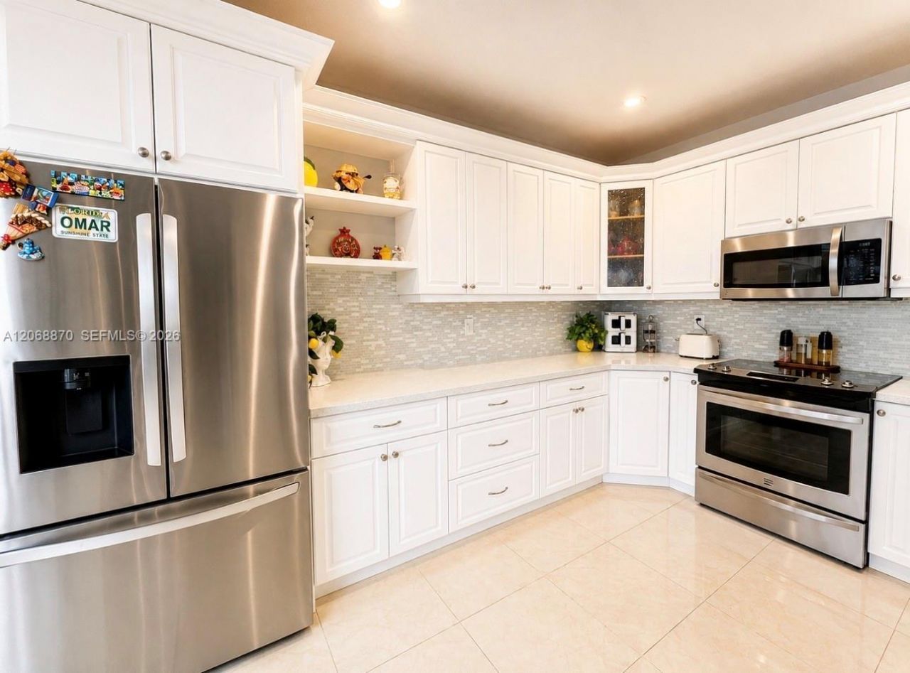 1135 Cherrypalm Ln , Hollywood, FL 33019 Photo