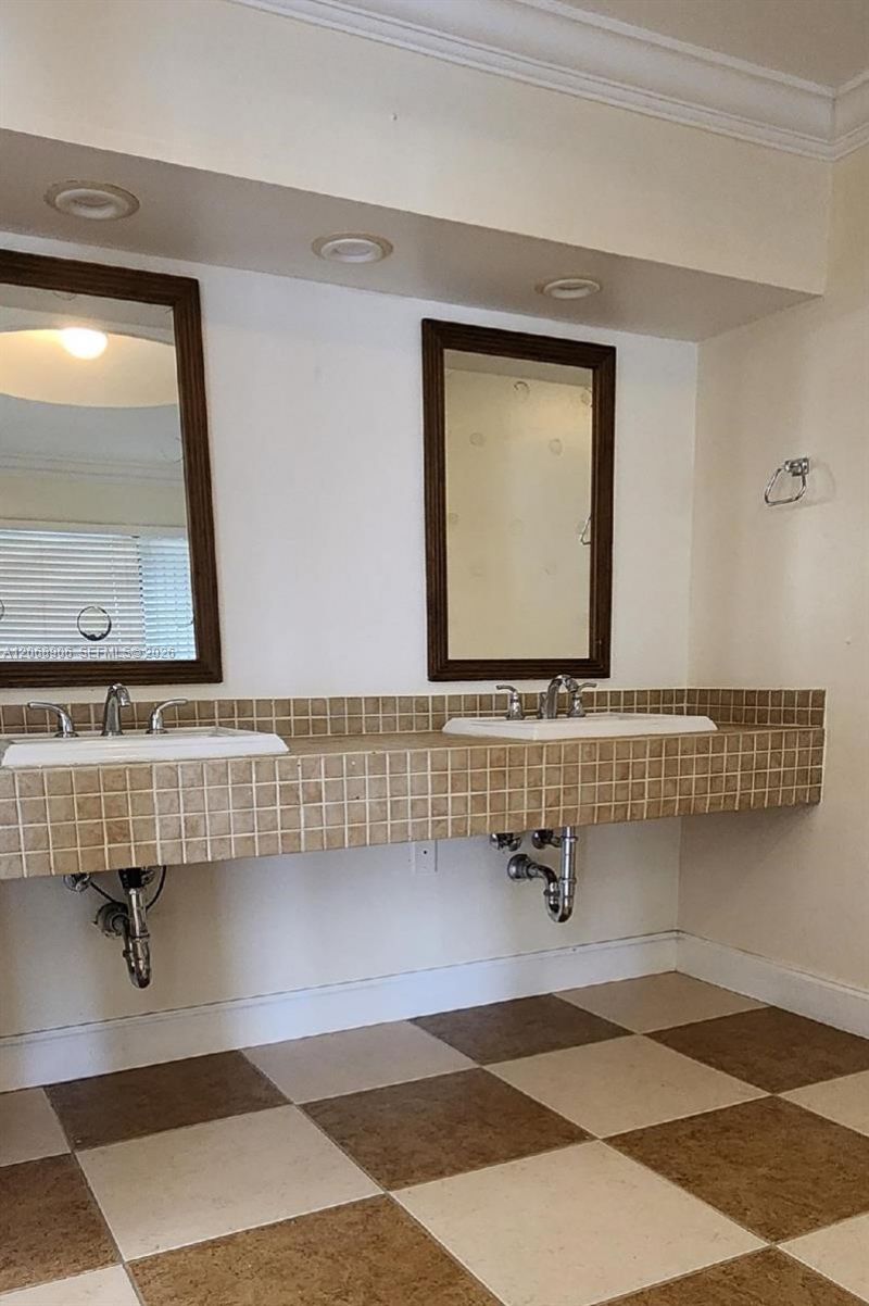 16504 Bridge End Rd , Unit 16504, Miami Lakes, FL 33014 Photo