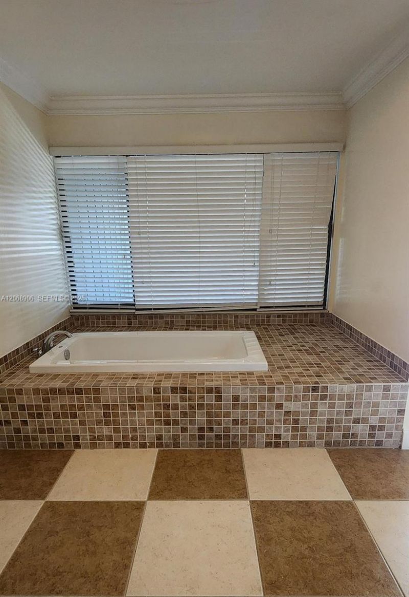 16504 Bridge End Rd , Unit 16504, Miami Lakes, FL 33014 Photo