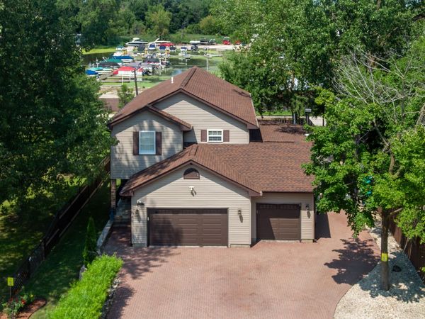 10 Matts Road , Fox Lake, IL 60020