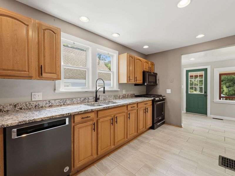 367 W Kanawha Avenue, Columbus, OH 43214 Photo 18
