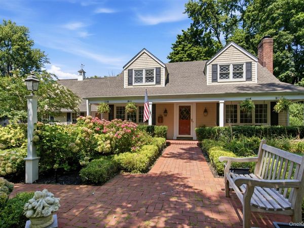 7 Private Road , Huntington, NY 11743