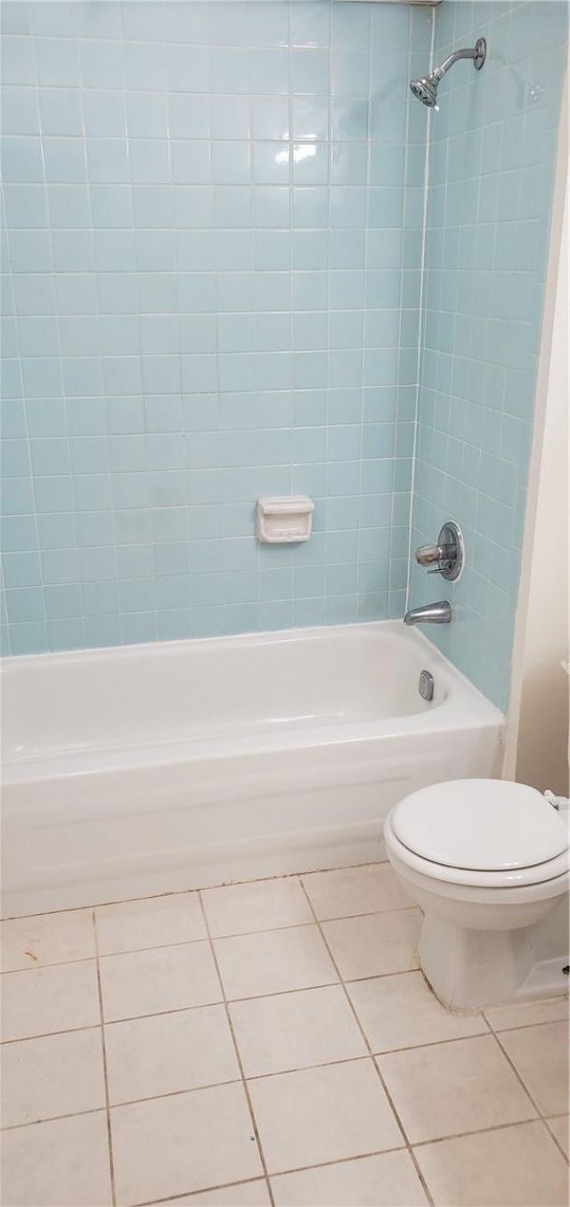 7900 Fairview Drive, Unit 206, Tamarac, FL 33321 Photo