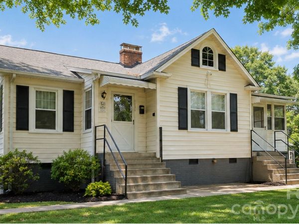 1106 N Main Street , Mount Holly, NC 28120