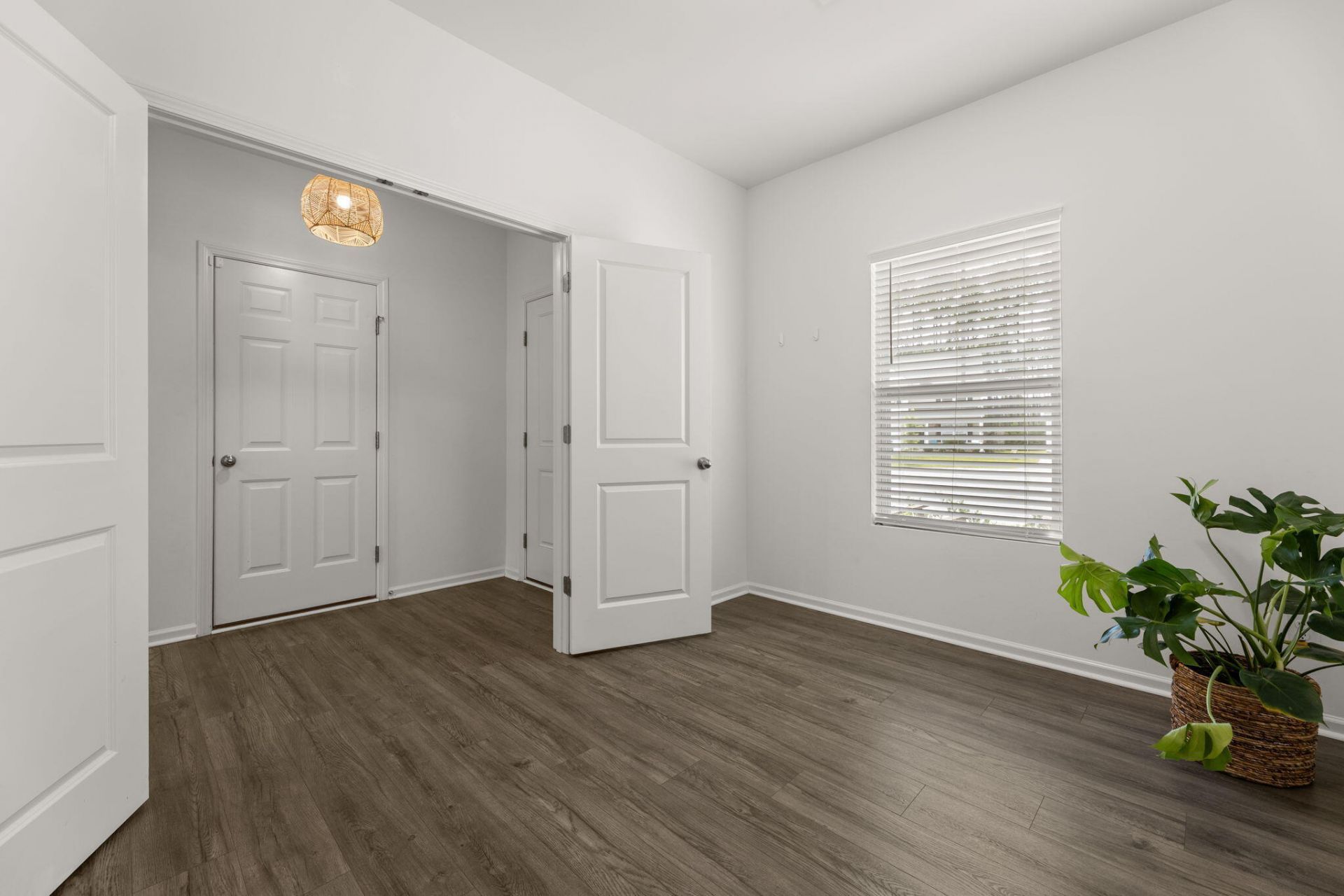 492 Fox Sparrow Court Photo 13