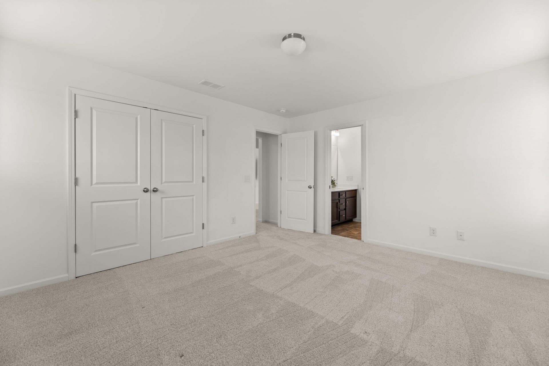 492 Fox Sparrow Court Photo 32