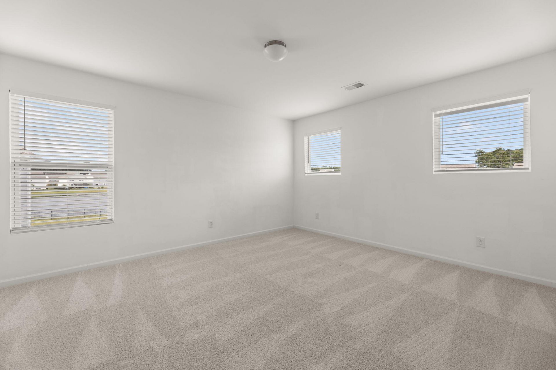 492 Fox Sparrow Court Photo 33