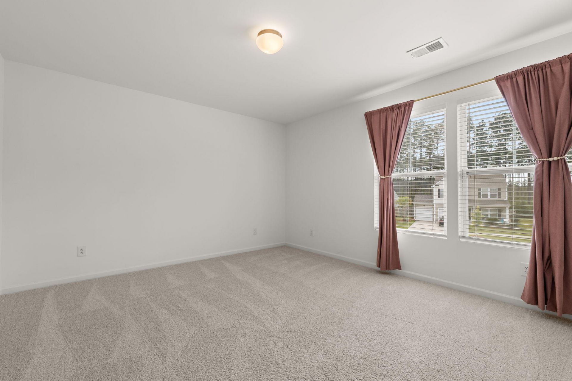 492 Fox Sparrow Court Photo 35