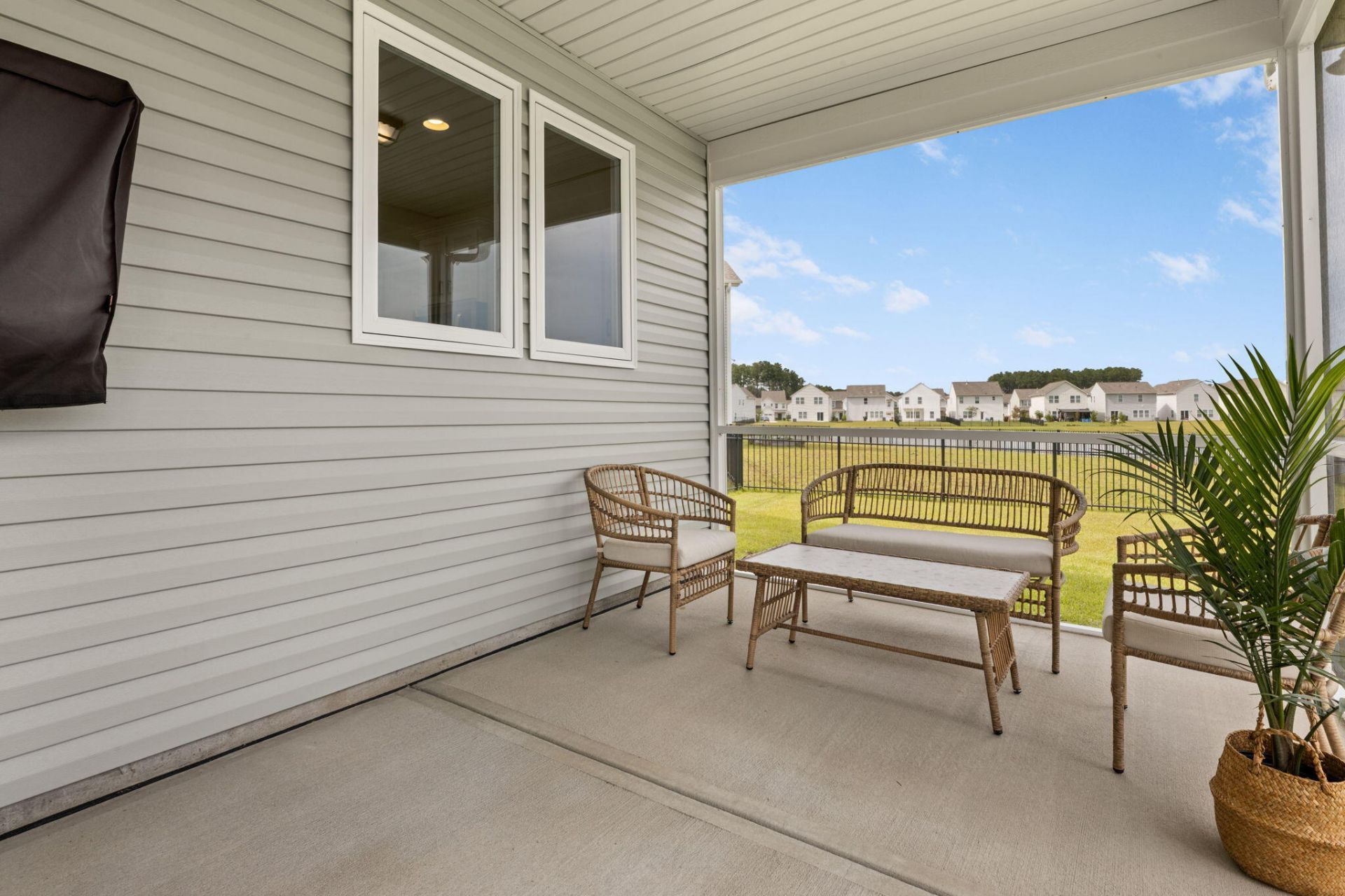 492 Fox Sparrow Court Photo 37