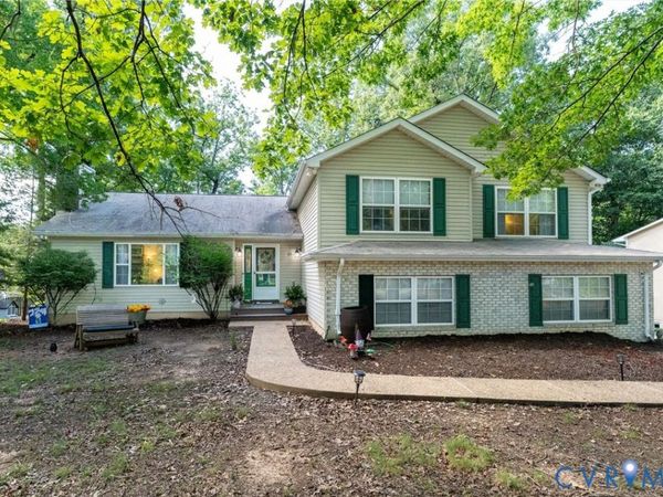 35 Woodlawn Drive, Palmyra, VA 22963