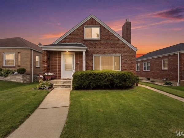 5426 Mardel Avenue, St Louis, MO 63109