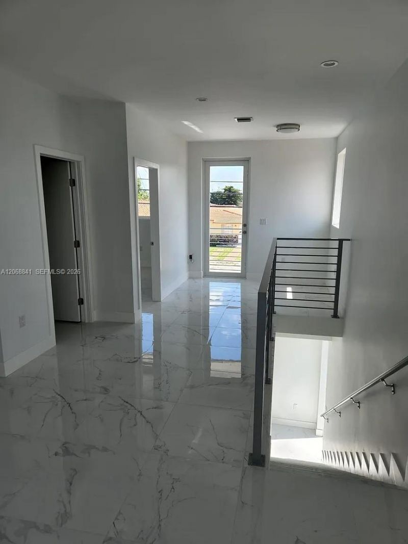 7245 SW 21st St, Unit #, Miami, FL 33155 Photo