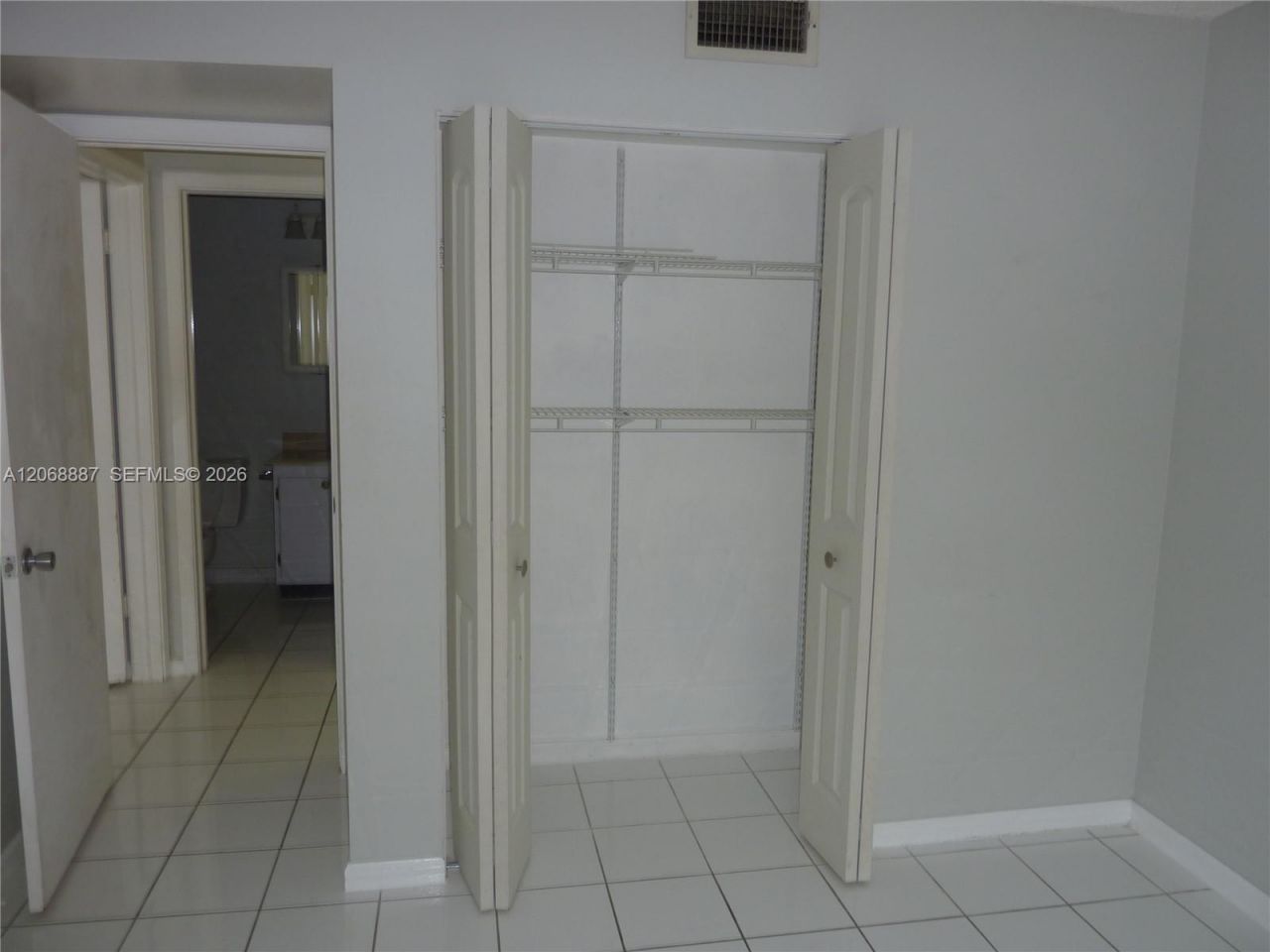 180 Cypress Club Dr, Unit 811, Pompano Beach, FL 33060 Photo