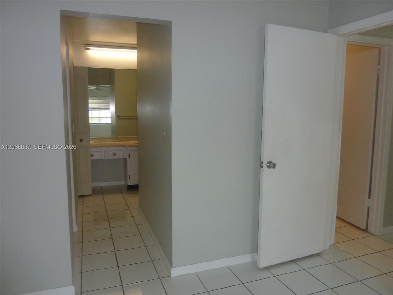 180 Cypress Club Dr, Unit 811, Pompano Beach, FL 33060 Photo