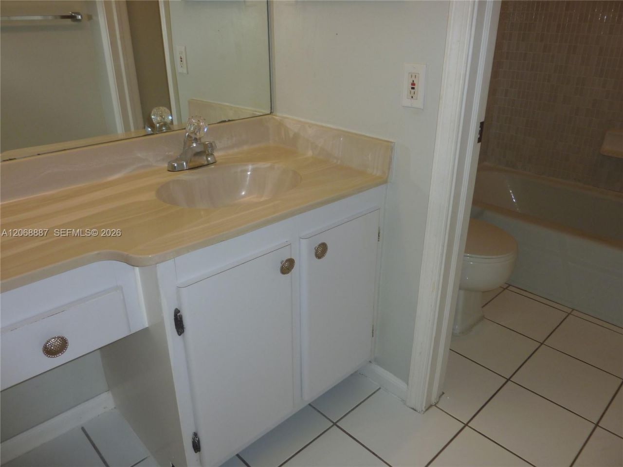 180 Cypress Club Dr, Unit 811, Pompano Beach, FL 33060 Photo