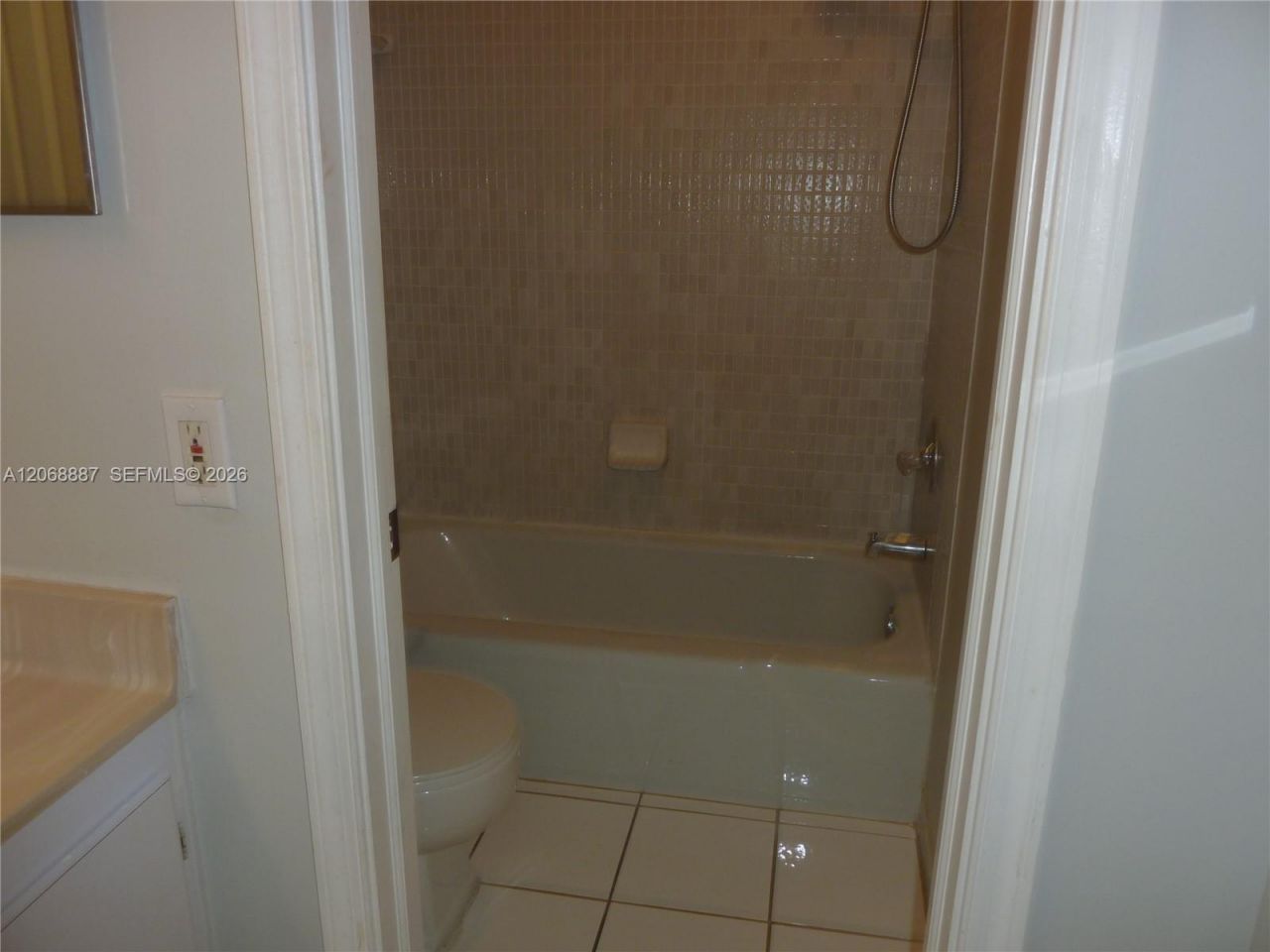 180 Cypress Club Dr, Unit 811, Pompano Beach, FL 33060 Photo