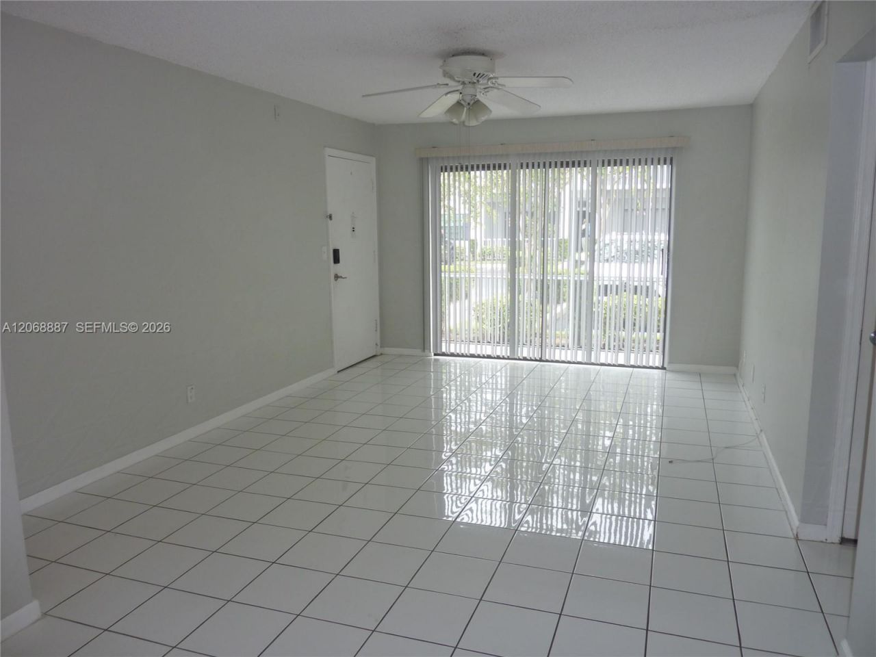 180 Cypress Club Dr, Unit 811, Pompano Beach, FL 33060 Photo