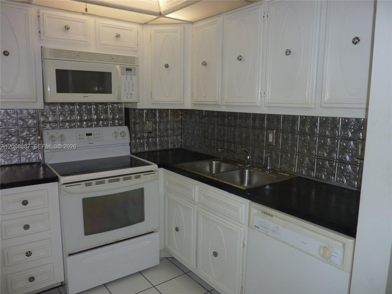 180 Cypress Club Dr, Unit 811, Pompano Beach, FL 33060 Photo