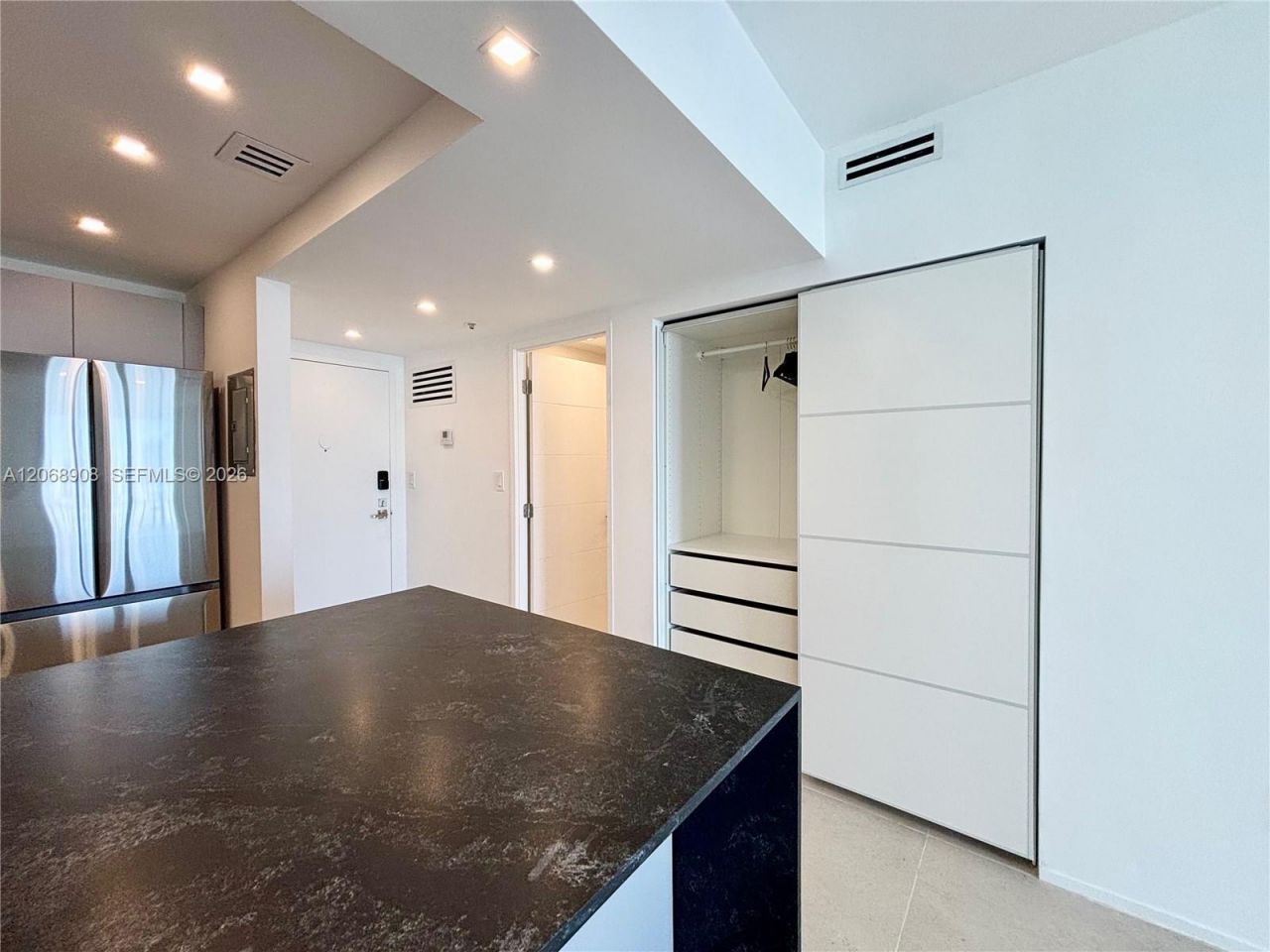 2829 Indian Creek Dr , Unit 604, Miami Beach, FL 33140 Photo