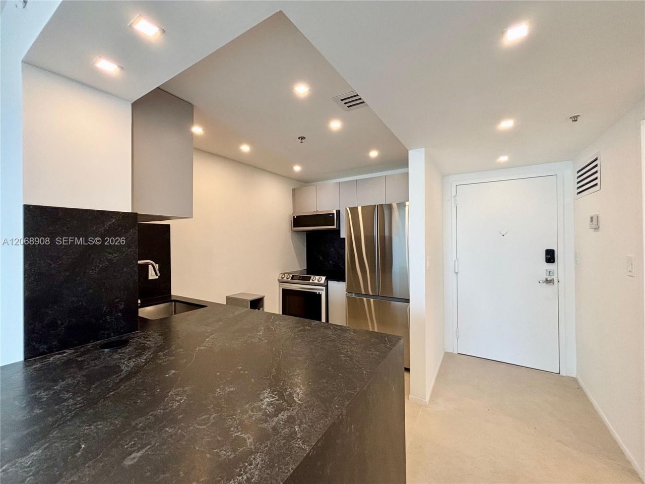 2829 Indian Creek Dr , Unit 604, Miami Beach, FL 33140 Photo