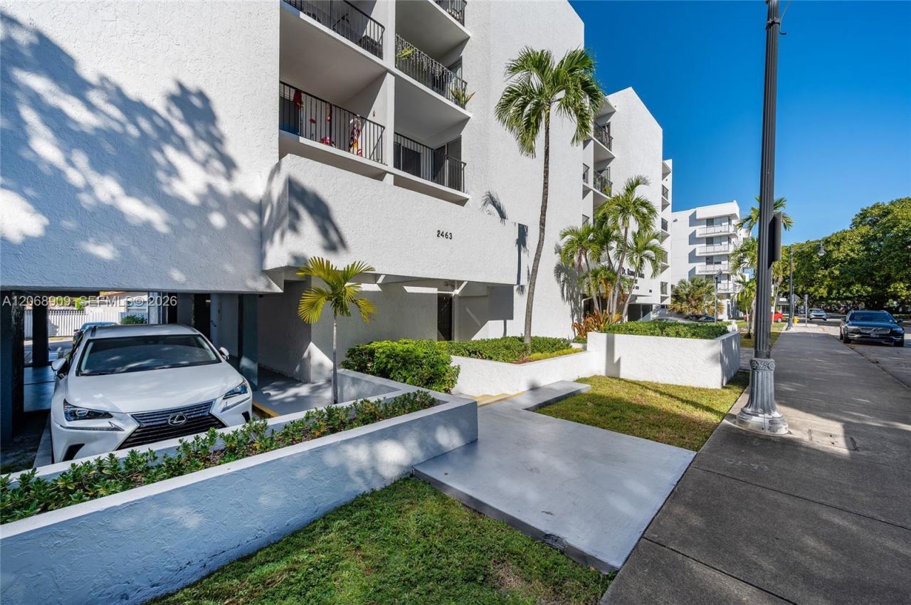 2463 Coral Way, Unit 27, Miami, FL 33145 Main Photo