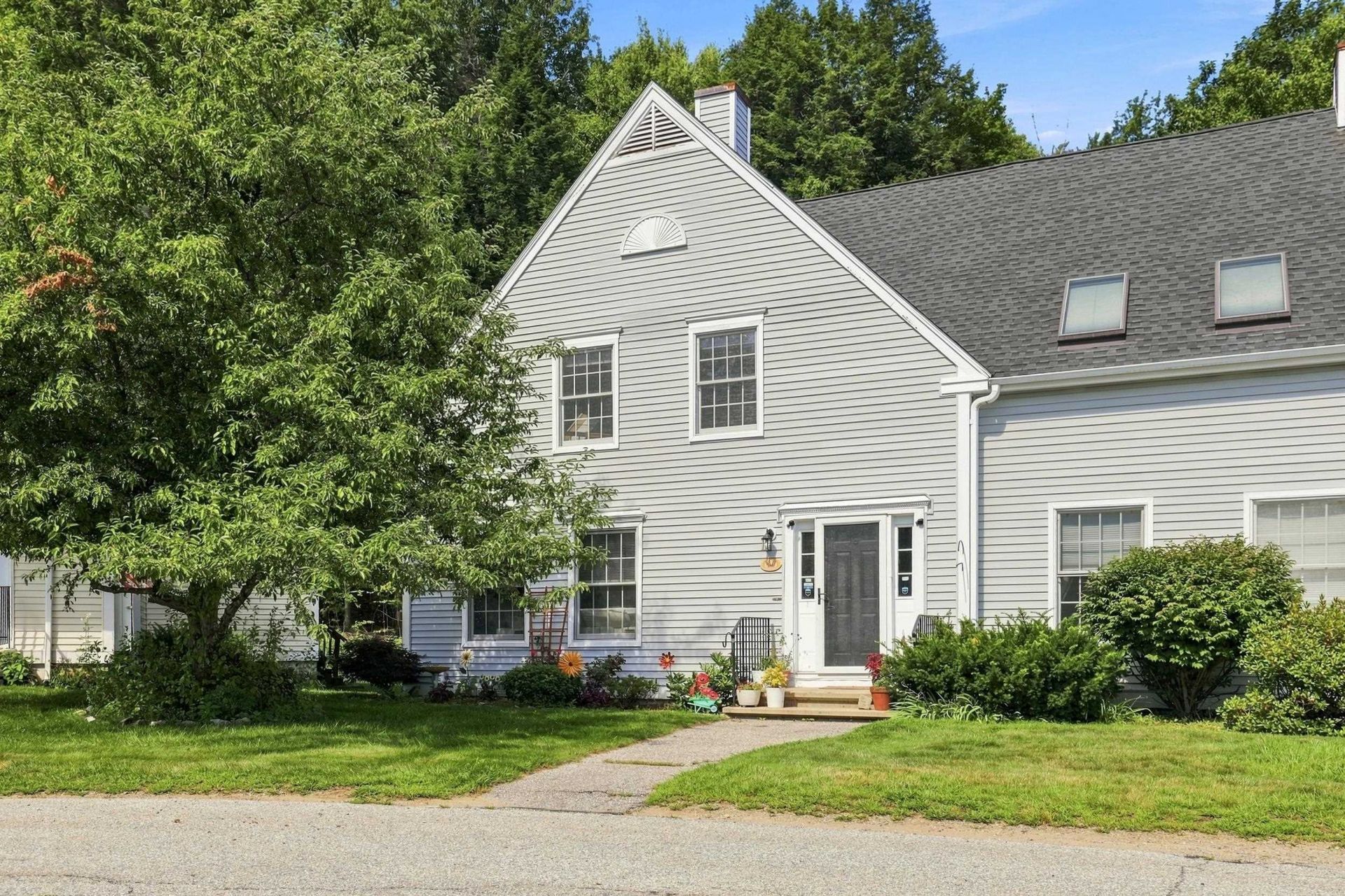 60 Apple Tree Drive, Unit B, Goffstown, NH 03045 Main Photo