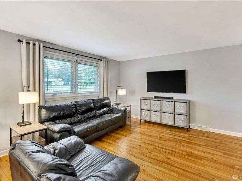 7365 W Chester Road, West Chester, OH 45069 Photo 3
