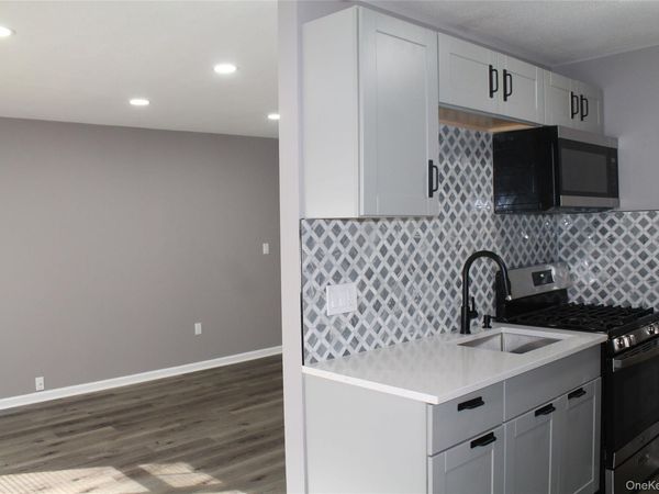 303 Barclay Manor , Unit 3C, Newburgh, NY 12550