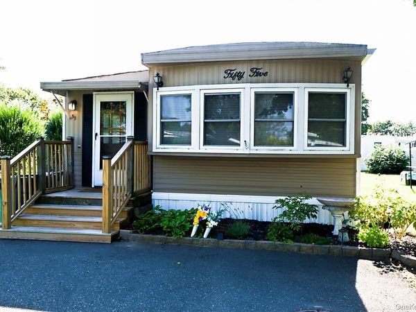 703 Fresh Pond Avenue, Unit 55, Calverton, NY 11933