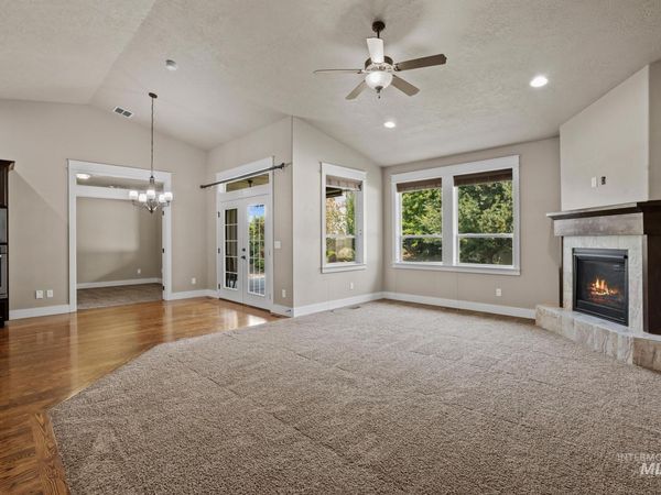 3640 E Granger Dr, Meridian, ID 83646