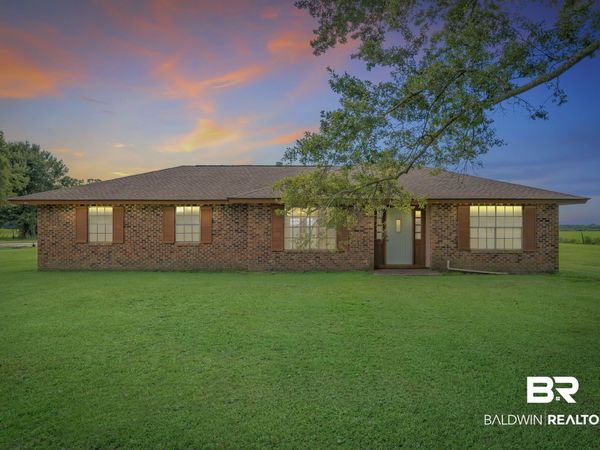 15850 Boros Rd, Elberta, AL 36530