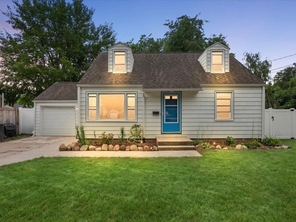 1728 Park Avenue, Kalamazoo, MI 49004