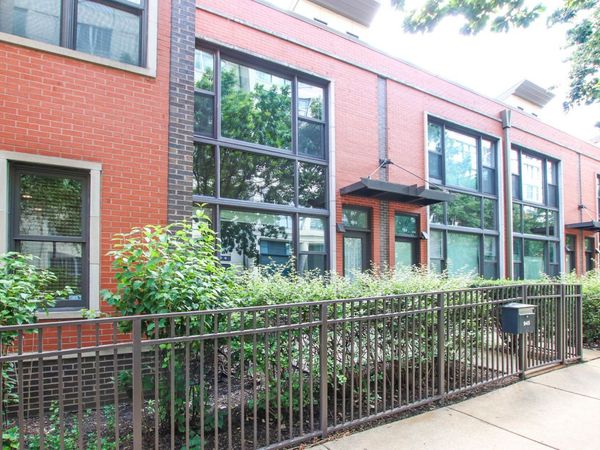 945 N Kingsbury Street , Unit 119, Chicago, IL 60610