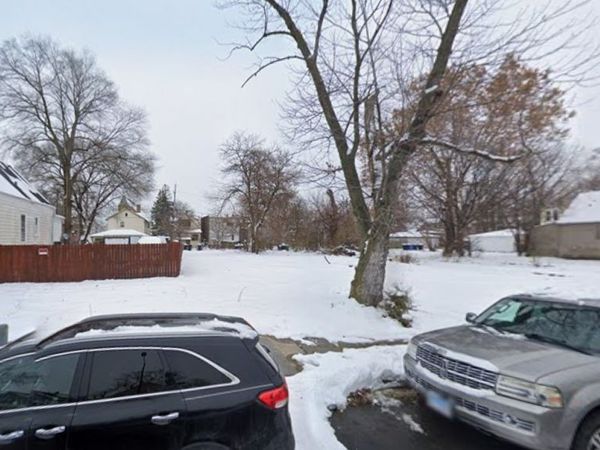10711 S State Street , Chicago, IL 60628