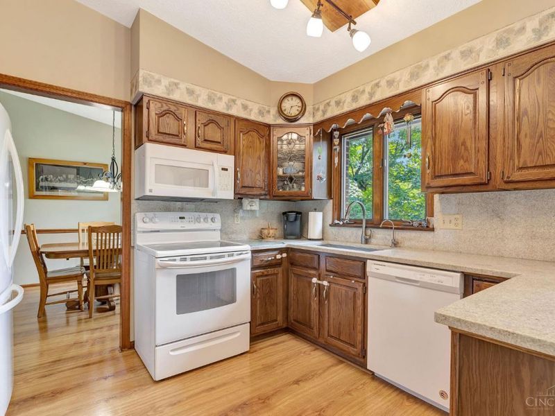 7863 Bridgetown Road, Cleves, OH 45002 Photo 9